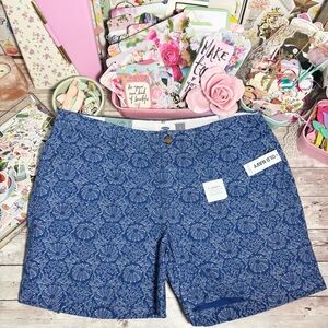 NWT Old Navy Blue Coral Reef Cotton Chino Shorts Women’s Size 6 Beach Coastal 5”
